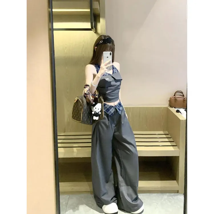 套装辣妹纯欲风夏季挂脖上衣高腰套装女2025夏季新款纯色刺绣撞色