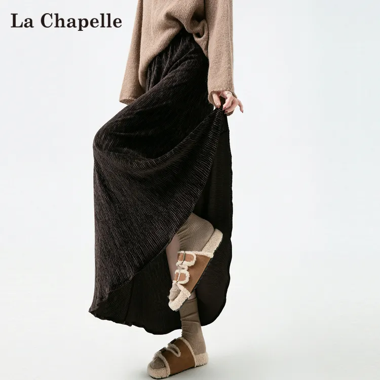 拉夏贝尔金丝绒针织半身裙女秋2025新款褶皱高腰显瘦a字大摆伞裙