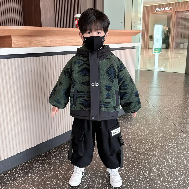男童夹棉外套2025新款男宝酷帅加厚外套儿童男孩保暖冬装轻薄棉服