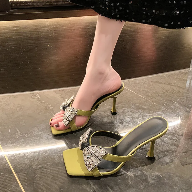 凉拖鞋女夏季外穿年新款方头水钻蝴蝶结气质细跟时装高跟拖鞋