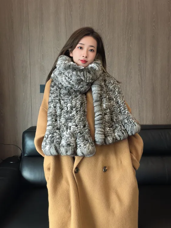 加大款龙猫整皮围巾青紫蓝围脖可当披肩保暖毛领子