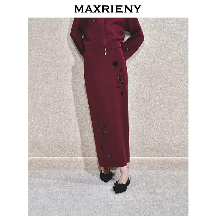 【商场同款-节庆穿搭】MAXRIENY安哥拉红钉珠毛织直筒裙中长半裙