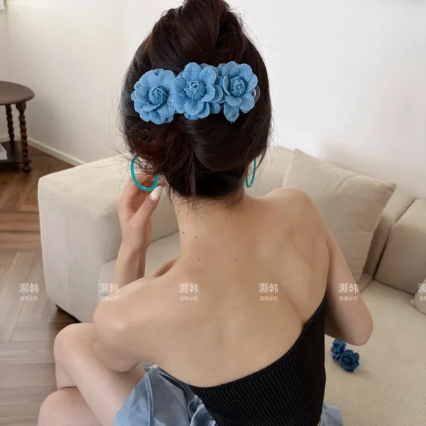 三朵牛仔蓝～是鸭嘴夹！夏日蓝色立体牛仔玫瑰花朵大号懒人鸭嘴夹