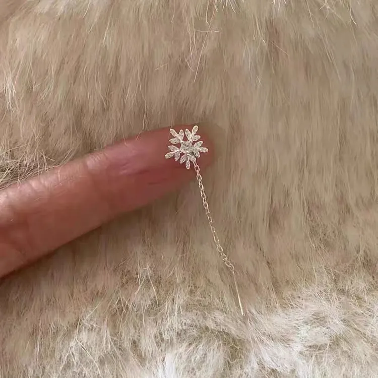 S925银针雪花耳线女轻奢小众长款流苏耳环气质简约养耳洞秋冬耳饰