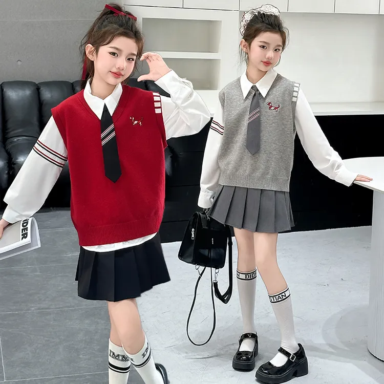 2025女童气质学院风翻领衬衫针织V领马甲儿童洋气高腰百褶裙套装