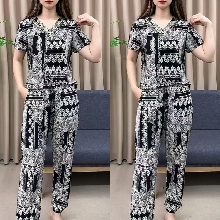 夏季新款妈妈装套装V领印花休闲凉快中年妈妈装两件套九分裤薄款