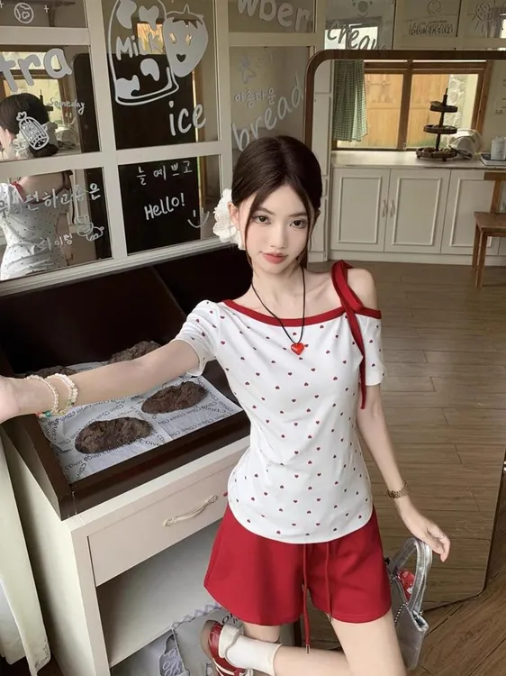 韩系爱心波点印花斜领露肩蝴蝶结短袖T恤女夏季新款绑带修身上衣