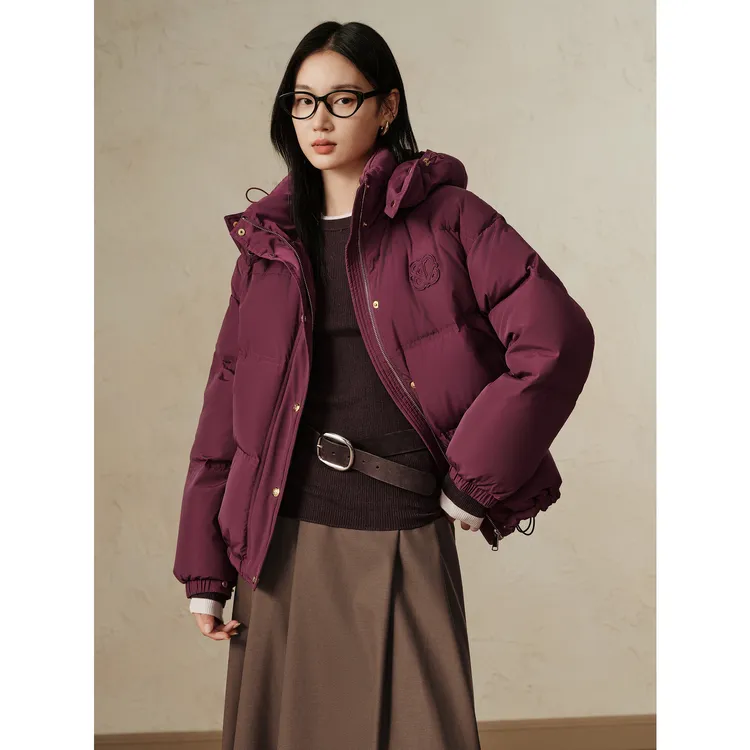 【冬日玩家】玖姿安娜蔻休闲帽领短款白鸭绒羽绒冬季新款JTED03329