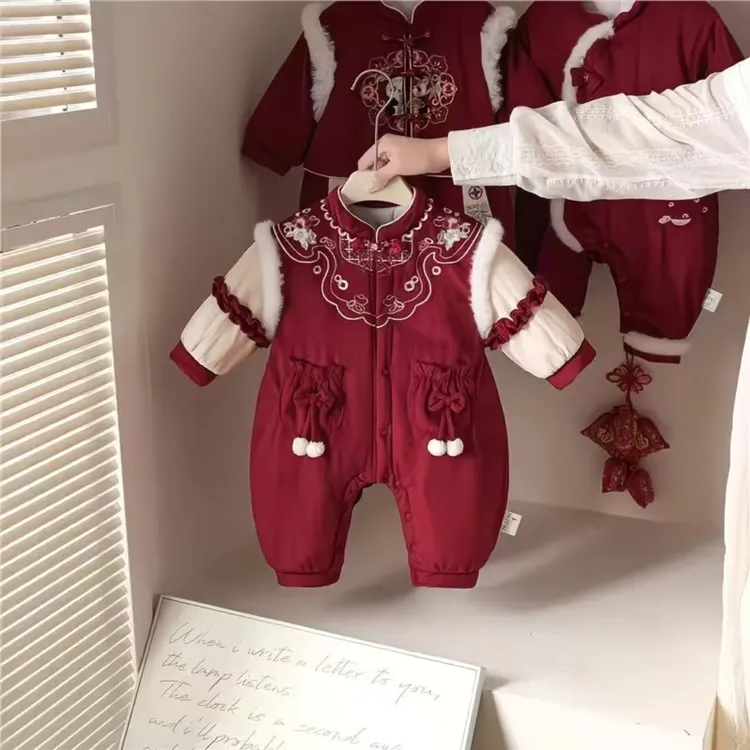 可爱女宝喜庆新中式拜年服中厚外出日常爬服精致连体衣