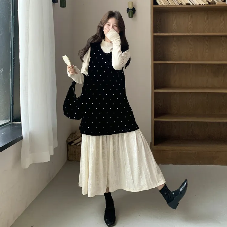韩版丝绒钉珠加厚拼接背心连衣裙女2025冬季新款温柔风包包款长裙