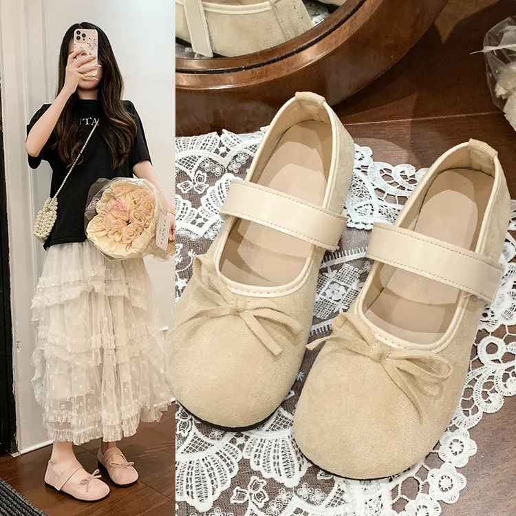 白色复古法式浅口平底单鞋女2025新款夏季芭蕾风配裙子玛丽珍女鞋