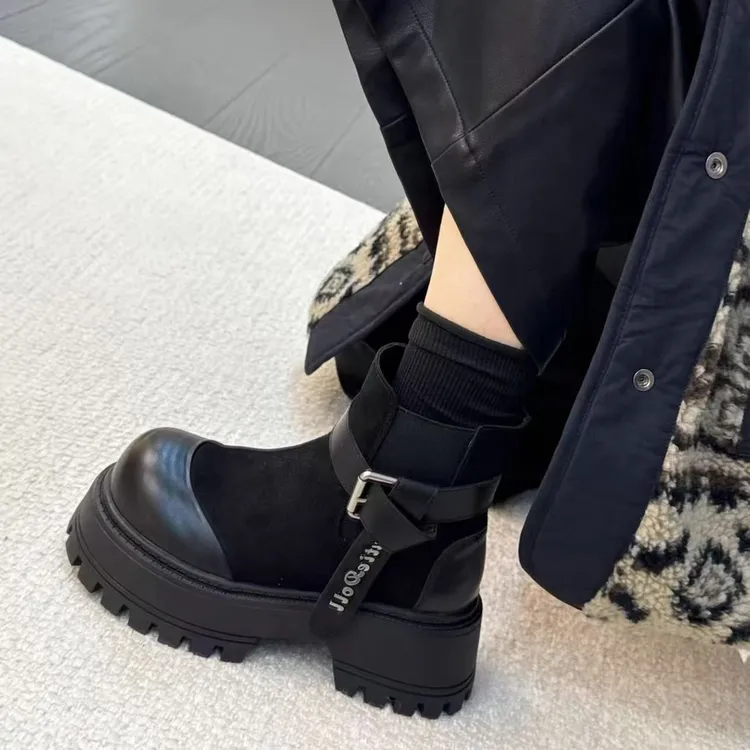 唐小肉常规厚底马丁靴黑色百搭女靴欧若智性风百搭短靴722-1秋冬