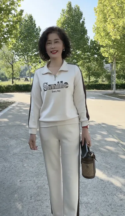 818洋气显瘦秋冬时尚百搭休闲运动套装印花休闲春秋运动装气质