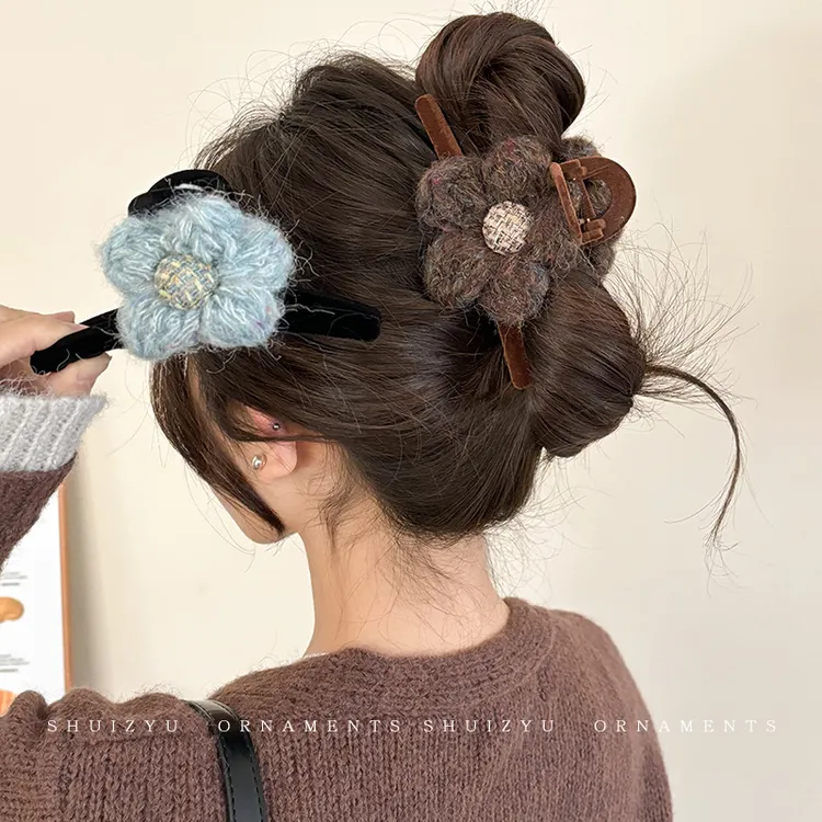 秋冬毛绒花朵抓夹女高级感后脑勺大号鲨鱼夹子发量大发夹发饰发卡