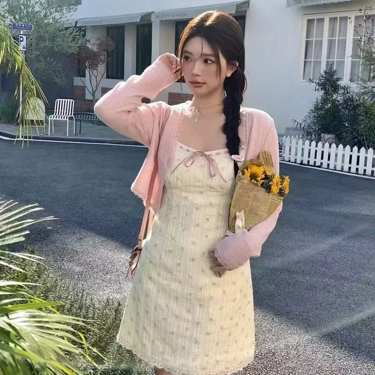 大码甜辣纯欲碎花连衣裙蕾丝吊带新款气质短款针织开衫两件套套装