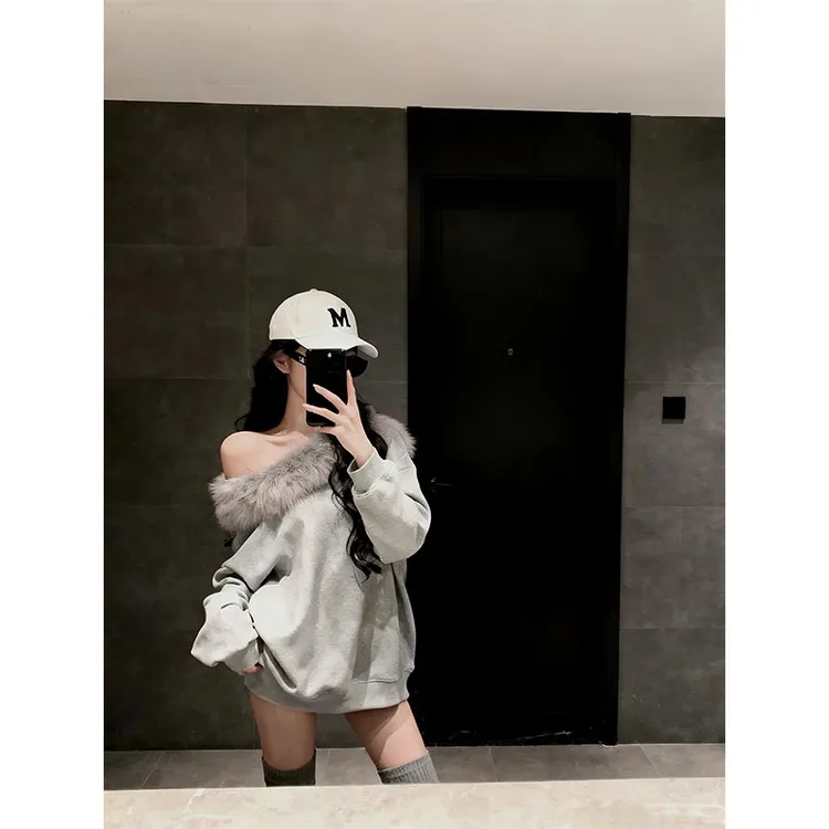 美式辣妹斜肩卫衣女秋季穿搭毛领长袖修身显瘦露肩宽松时尚上衣