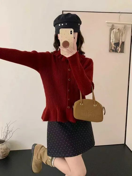 温柔韩系风荷叶边娃娃领毛衣女秋冬2025新款设计感洋气减龄小衫潮