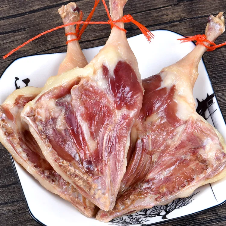 江西赣南农家腌制风干腊鸭腿特色咸香腊味食材