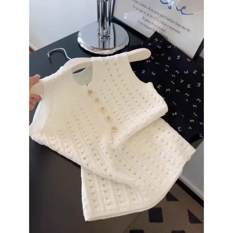 谁穿都好看！白色针织镂空无袖上衣女夏新款修身显瘦外穿吊带背心