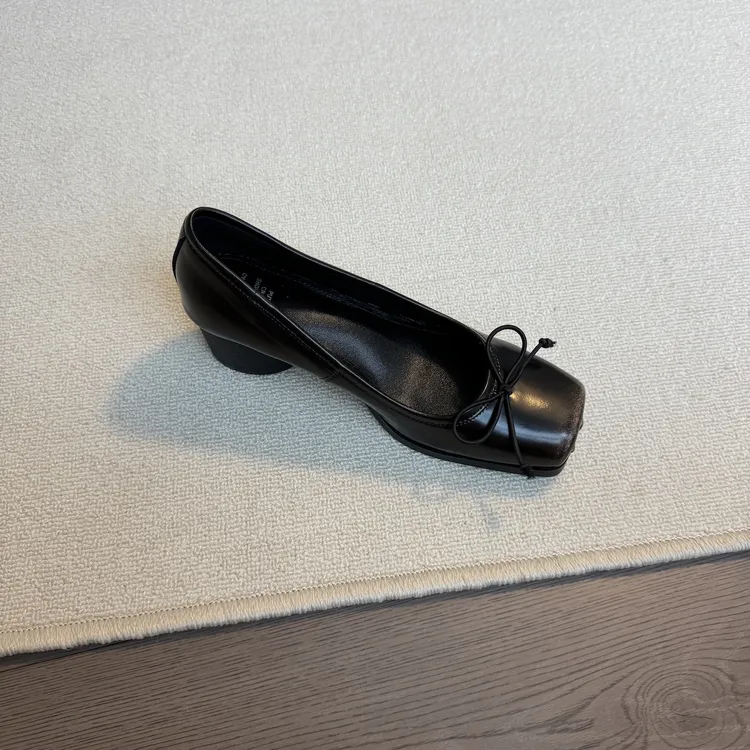 六也「法式绝美」舒适手工高定猪鼻单鞋蝴蝶结中跟浅口擦色女L951