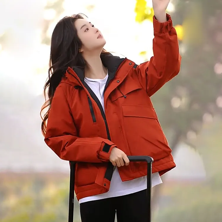 雅鹿短款羽绒外套女2025新款加厚冲锋衣时尚宽松保暖连帽百搭棉服