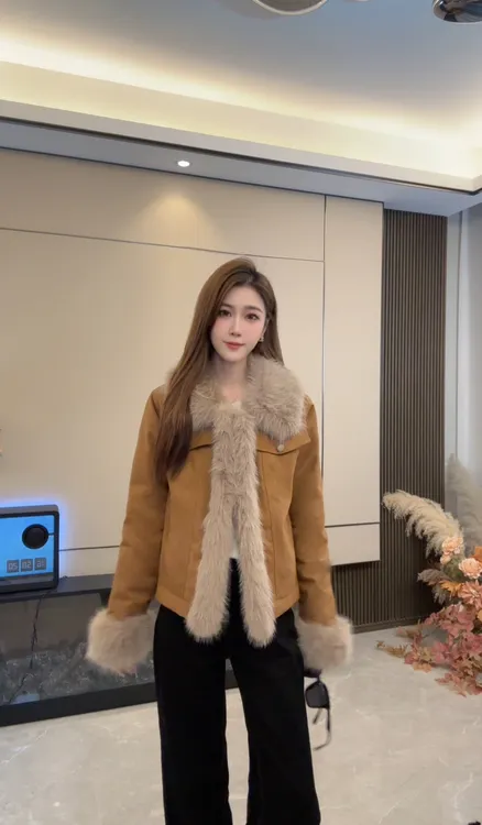 美拉德复古棕色牛仔外套女秋冬加厚短款拼接毛毛上衣棉服