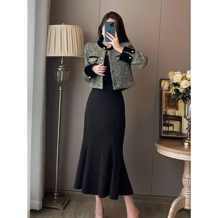 春秋款小香风气质两件套女2025新款粗花呢外套吊带鱼尾连衣裙套装