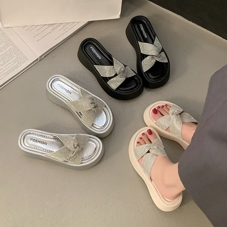 高级感配裙子厚底凉拖鞋女夏季外穿时尚2025新款超火外出增高拖鞋