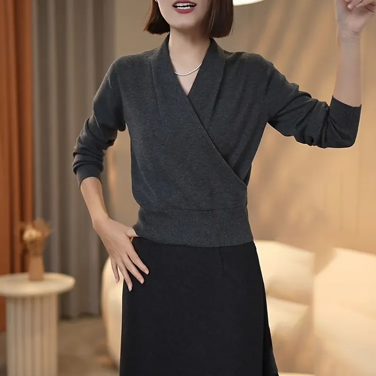 2025秋冬轻奢针织衫显瘦女法式设计感收腰打底衫纯色复古长袖上衣