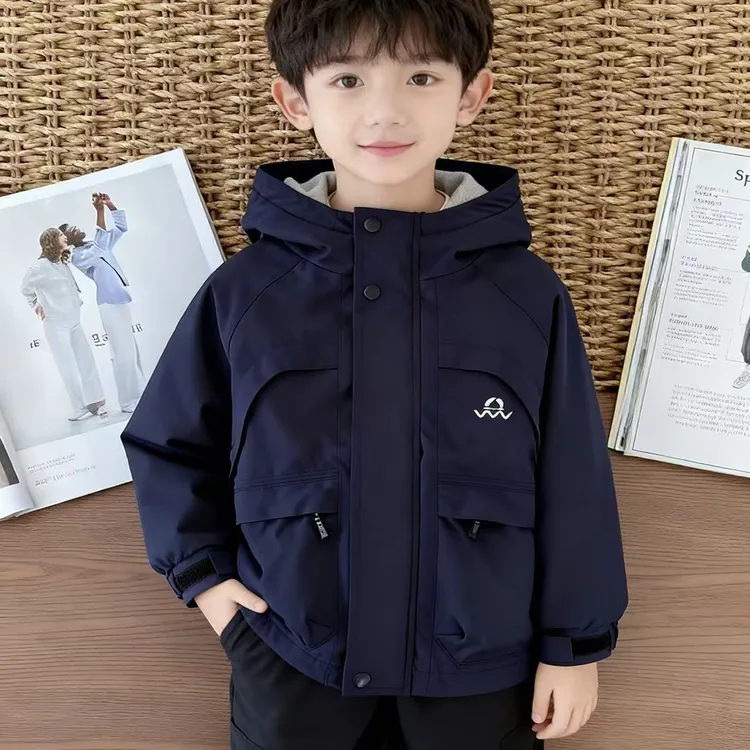 男大童冲锋衣儿童加绒外套秋冬款2025新款中大童男孩休闲户外风衣