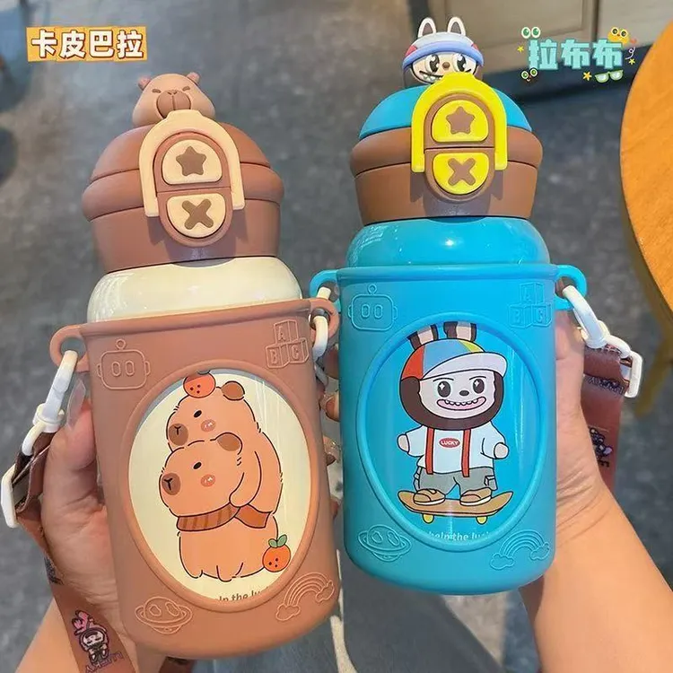 2025新款儿童保温杯316不锈钢食品级卡皮巴拉学生水杯防摔带杯带