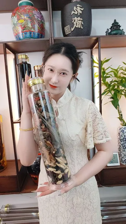 21种猛料可泡30斤男士泡酒专用人参灵芝鹿茸杜仲枸杞嗷嗷叫