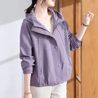 妈妈秋装休闲风衣外套2025新款中老年女宽松大码端庄连帽上衣服