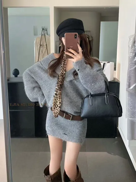法式新款豹纹穿搭针织毛衣露肩连衣裙女2025秋冬季女装包臀短裙潮