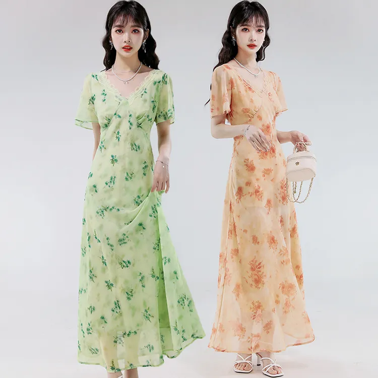 蕾丝拼接V领碎花雪纺连衣裙女夏季2025新款海边度假风长款连身裙