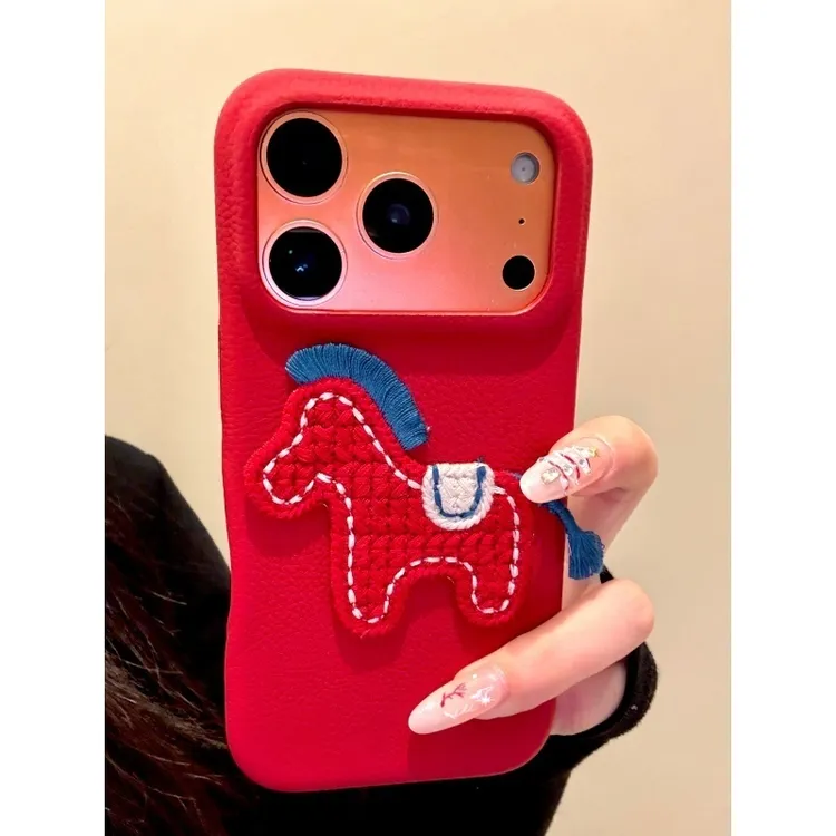 适用苹果iphone17promax皮纹刺绣马16pro个性15ins复古风14手机壳