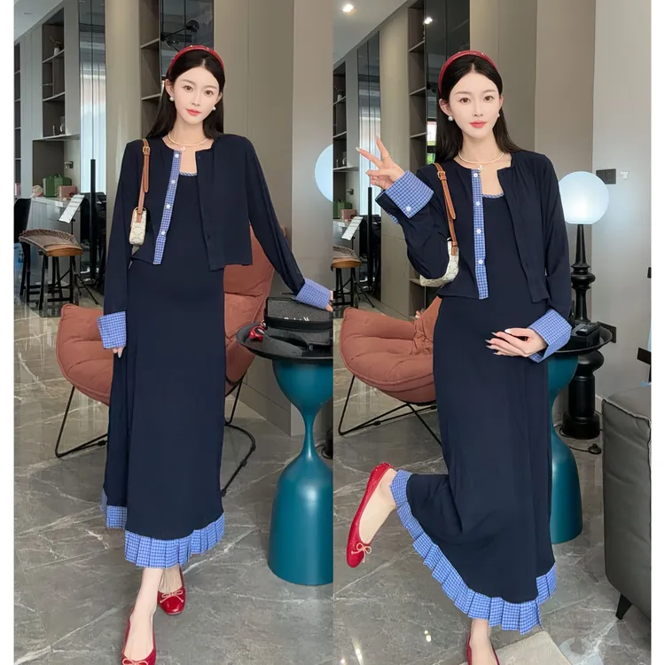 2025年时尚孕妇装孕妇设计感韩系撞色吊带连衣裙百搭长袖开衫套装