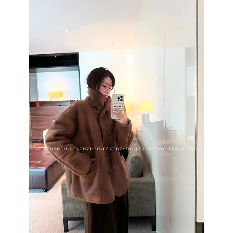 『PEACHZHOU』双面穿绵羊毛擦色做旧加厚宽松翻领皮毛一体夹克外套