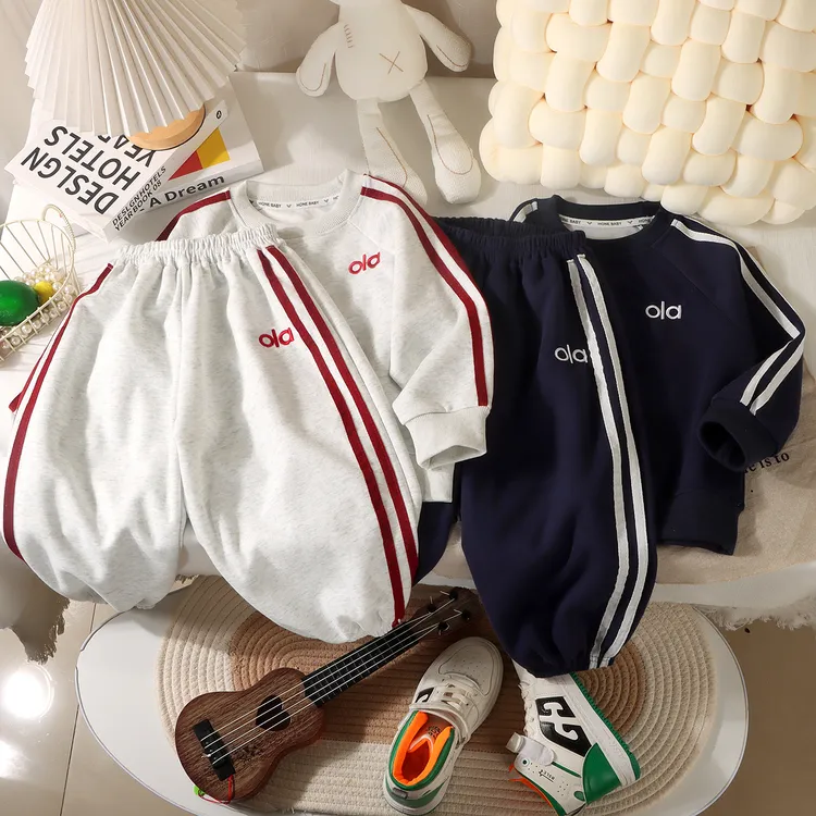 秋季新款儿童圆领卫衣套装休闲韩版套装.