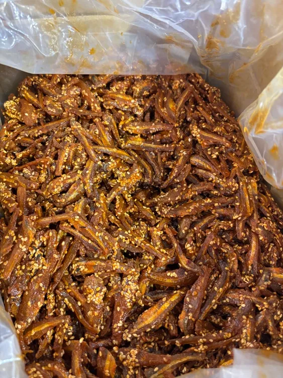 香喷喷的银鱼干甜辣口味散装