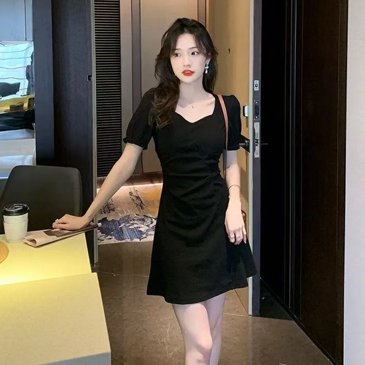 法式复古修身短袖连衣裙小个子气质收腰赫本风小黑裙夏季女装