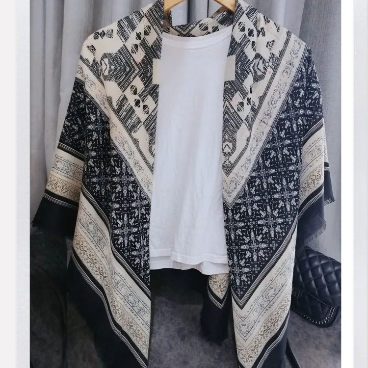 【130大方巾】新款2025日常旅游披肩百搭出片率高气质秋冬围巾女款