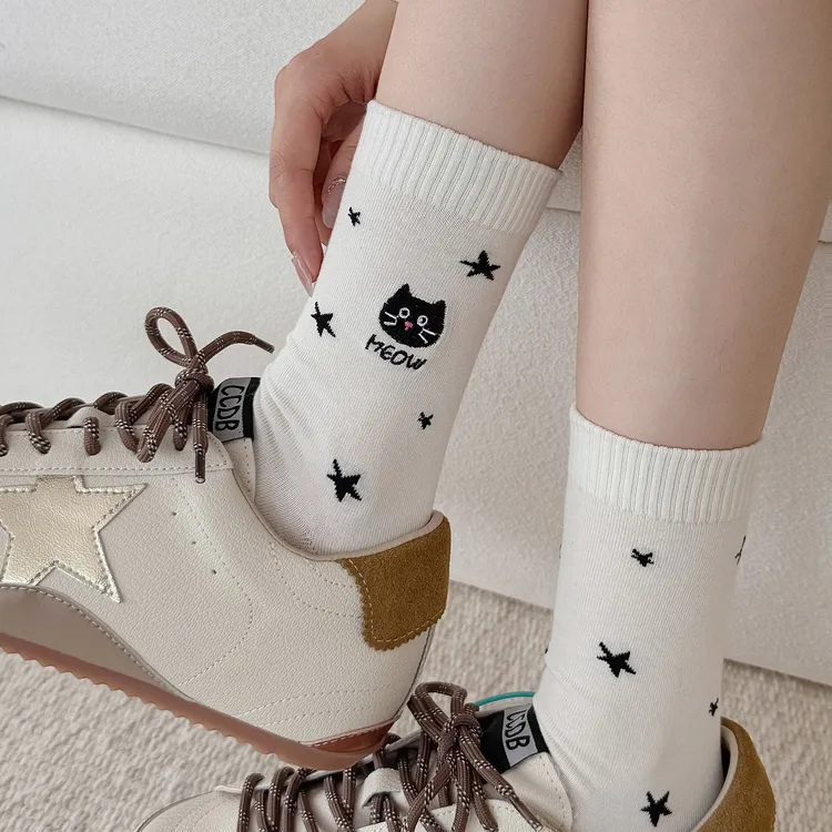 杭臻卡通猫咪刺绣袜子女中筒袜春秋季棉袜2025新款可爱无骨长筒袜
