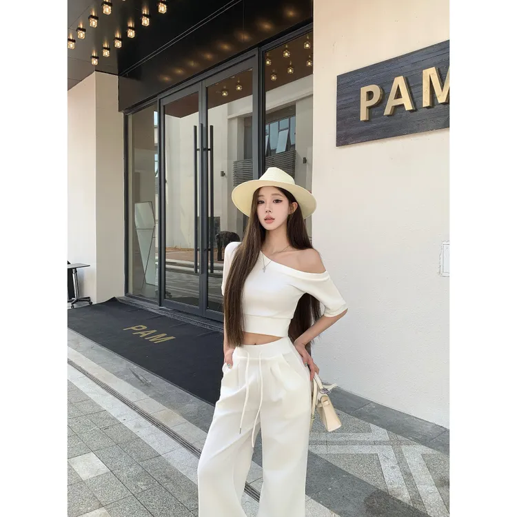 2025夏季新款女法式设计感斜肩露腰短袖上衣时尚高腰显瘦直筒长裤