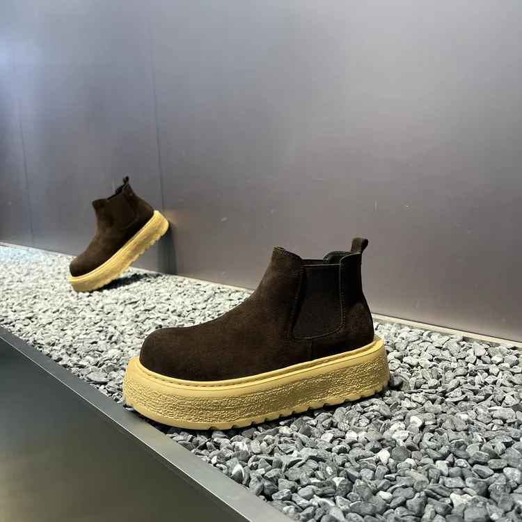 2025广州秋冬新款加绒反毛皮套脚软底超轻舒适青春百搭高帮男潮鞋