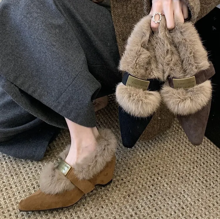 复古秋冬内增高加绒尖头毛毛鞋女2025新款一脚蹬舒适百搭浅口单鞋