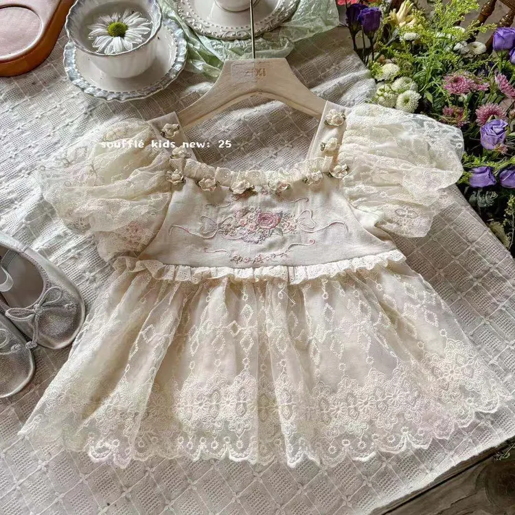 【丸子专属】原创定制新款甜美色刺绣洋气新款蕾丝上衣 TS035