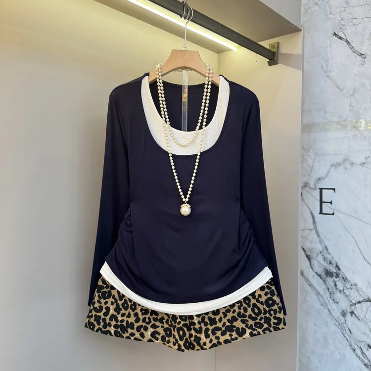 大码韩系假两件长袖T恤秋季新款u领显瘦气质时尚百搭藏肉套装2749