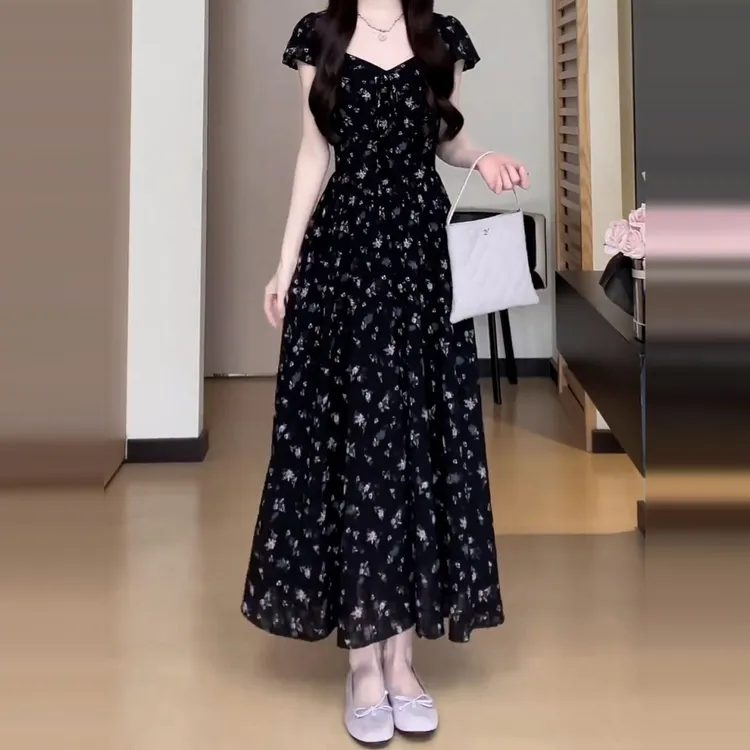 黑色时尚复古赫本风子女夏季2025新款巨好看法式气质收腰绝美长裙