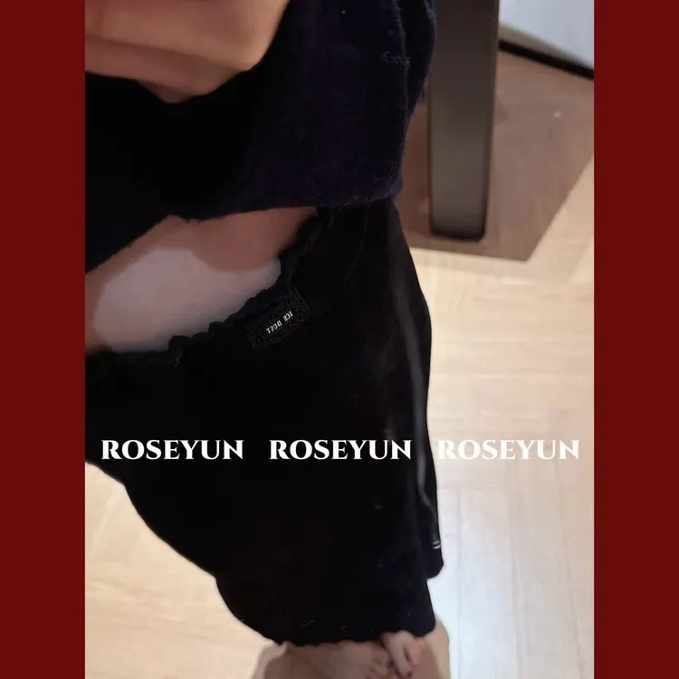 【Rose Yun】蕾丝花边腰头丝绒修身半身裙     JY115014